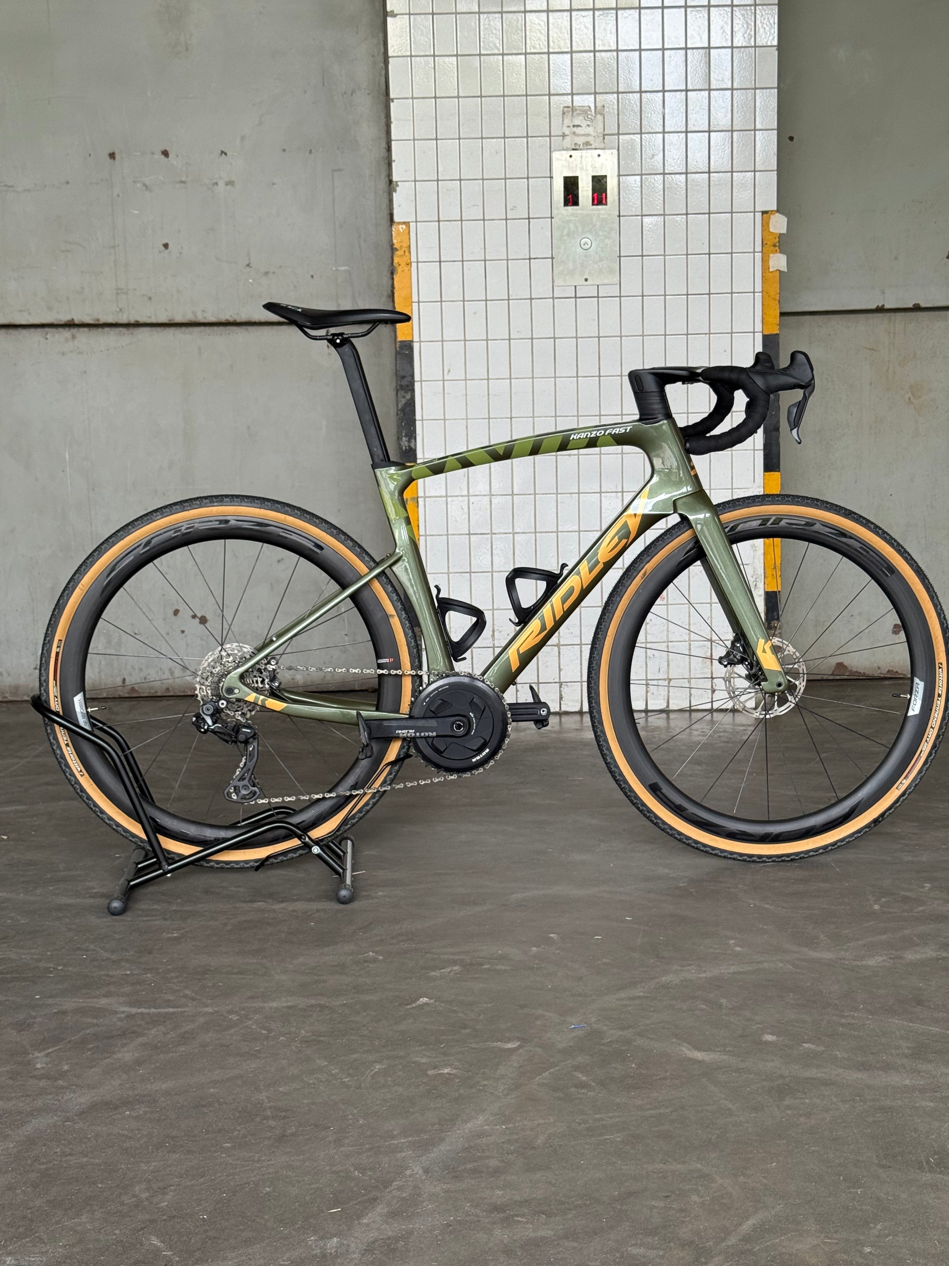 Ridley Kanzo Fast Gravel Bike 56cm, GRX Di2, Classified Hub system